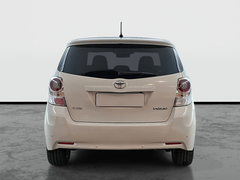 Toyota Verso, 2010