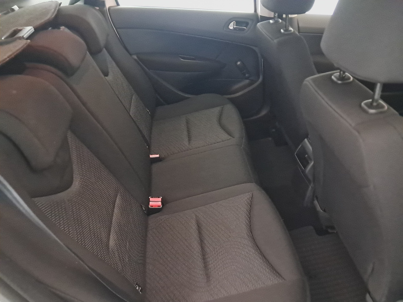 Peugeot 308, 2011