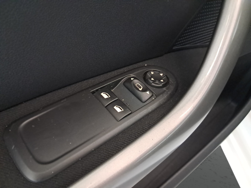 Peugeot 308, 2011