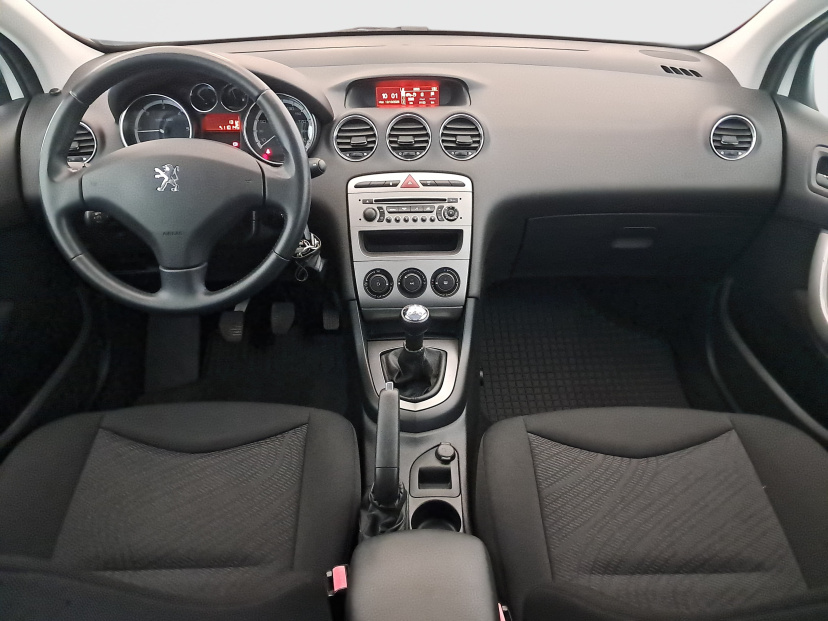 Peugeot 308, 2011