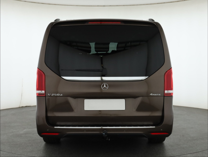 Mercedes-Benz V, 2017