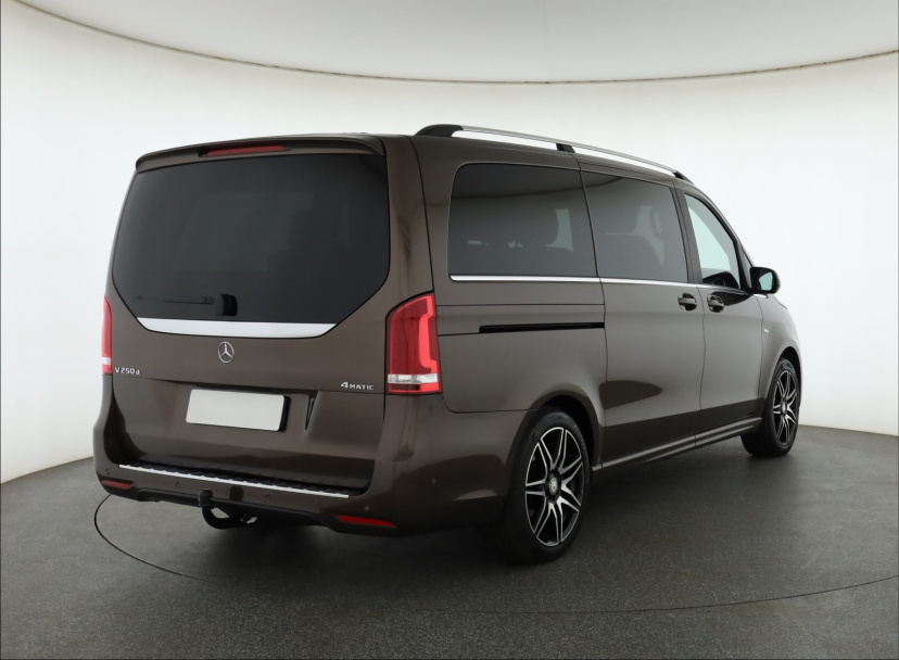 Mercedes-Benz V, 2017