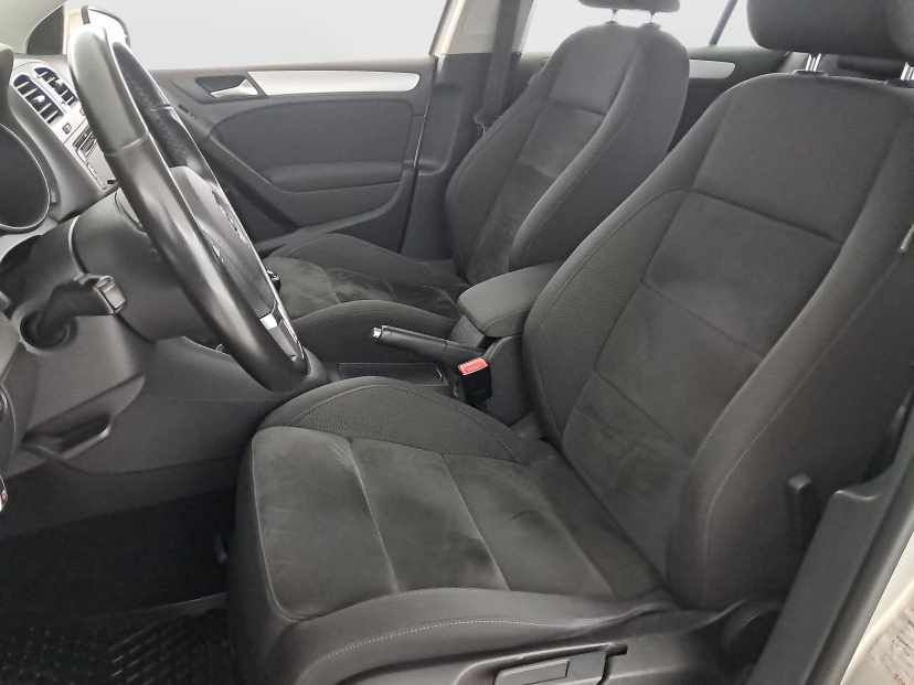 Volkswagen Golf, 2011