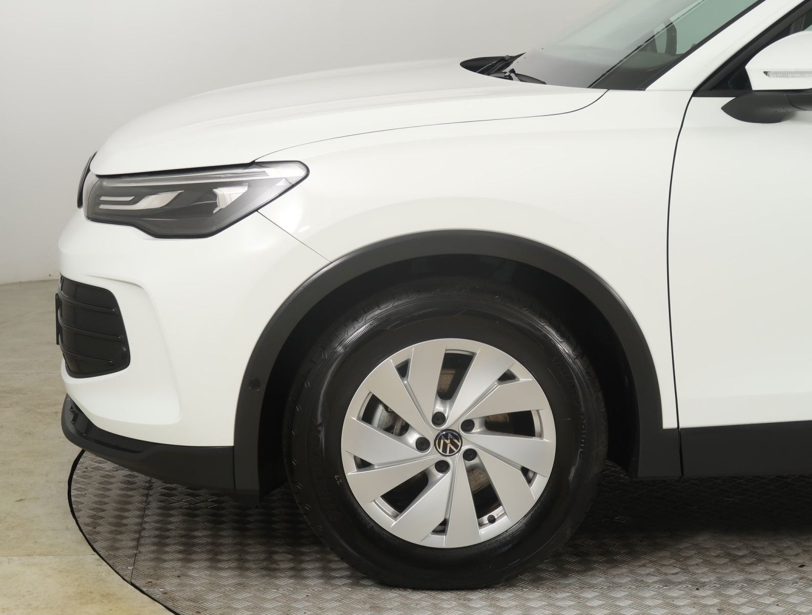Volkswagen Tiguan - 2024