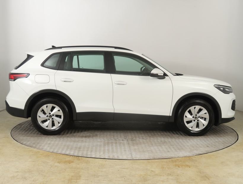 Volkswagen Tiguan, 2024