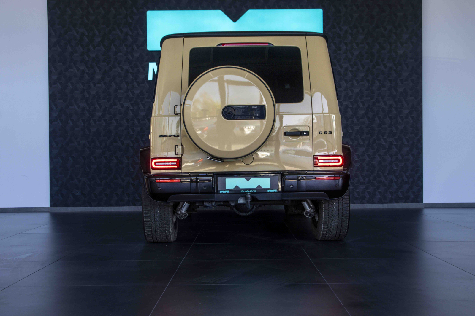 Mercedes-Benz G - 2023