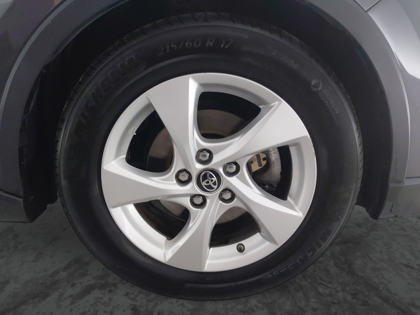 Toyota C-HR, 2019