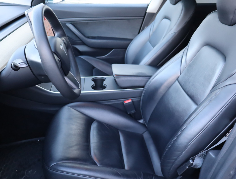 Tesla Model 3, 2020
