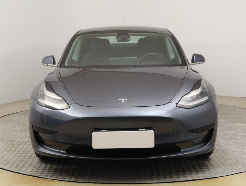 Tesla Model 3, 2020
