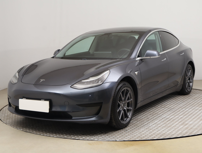 Tesla Model 3, 2020