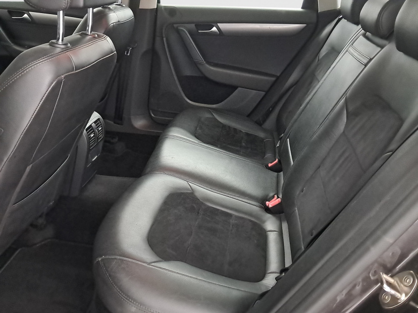 Volkswagen Passat, 2011