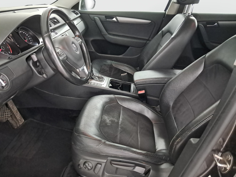 Volkswagen Passat, 2011