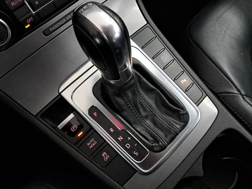 Volkswagen Passat, 2011