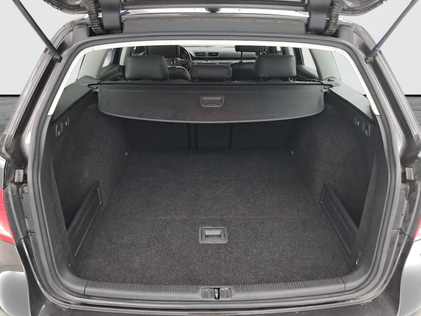 Volkswagen Passat, 2011
