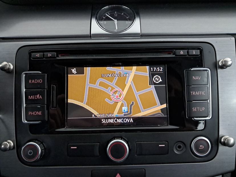 Volkswagen Passat, 2011