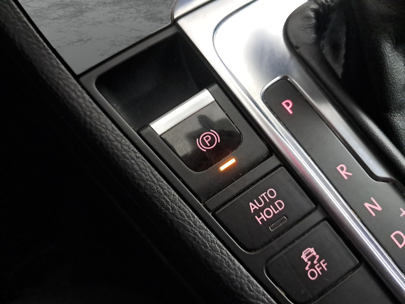 Volkswagen Passat, 2011