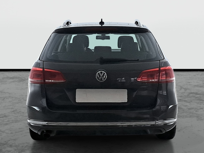 Volkswagen Passat, 2011