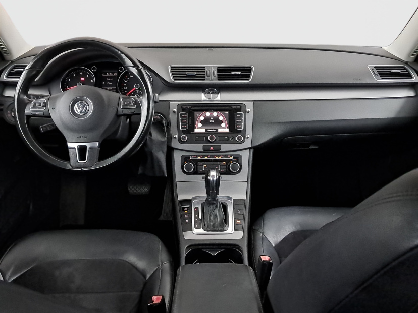 Volkswagen Passat, 2011