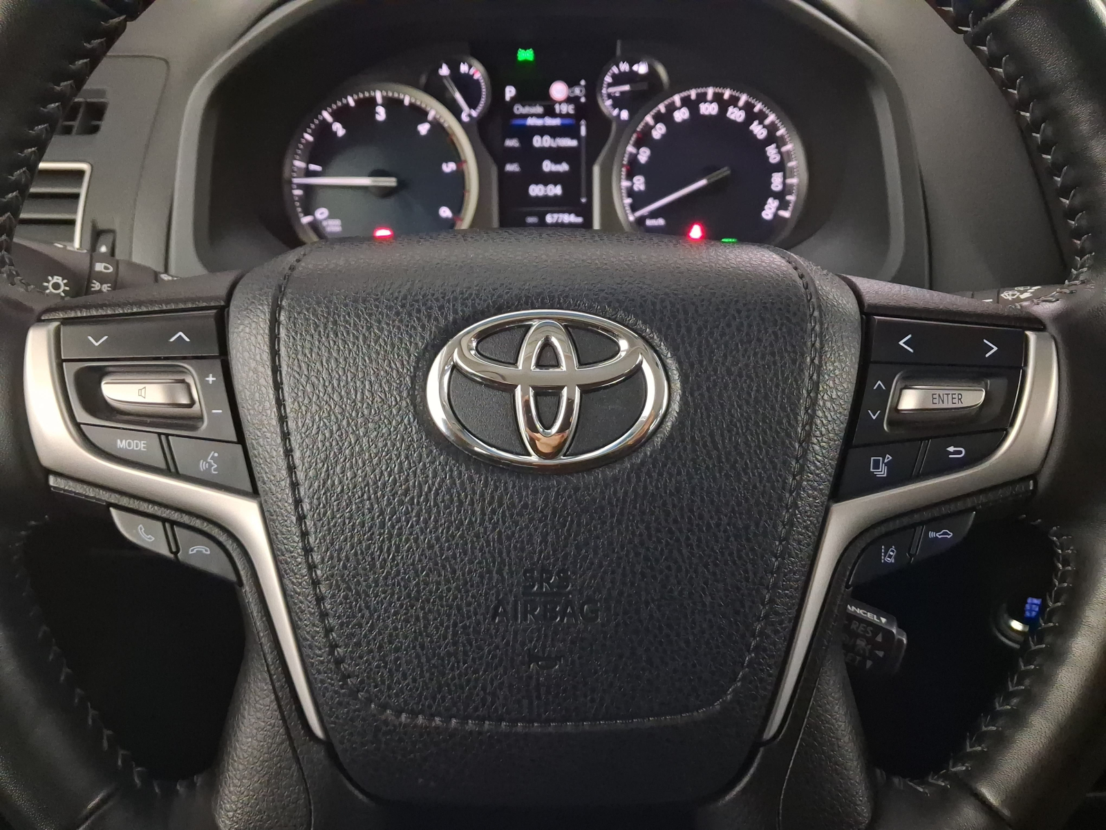 Toyota Land Cruiser - 2023