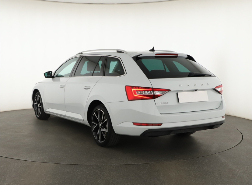 Škoda Superb, 2022