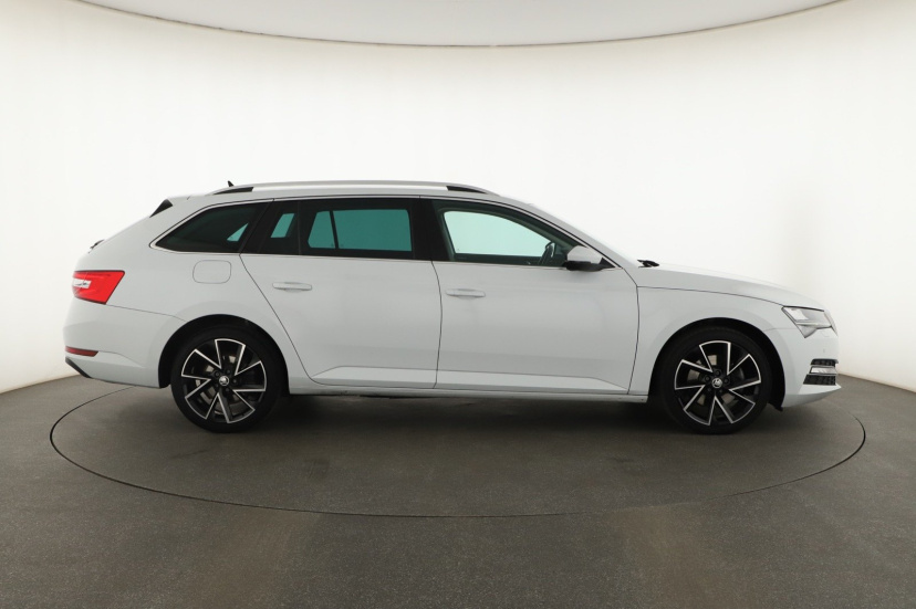 Škoda Superb, 2022