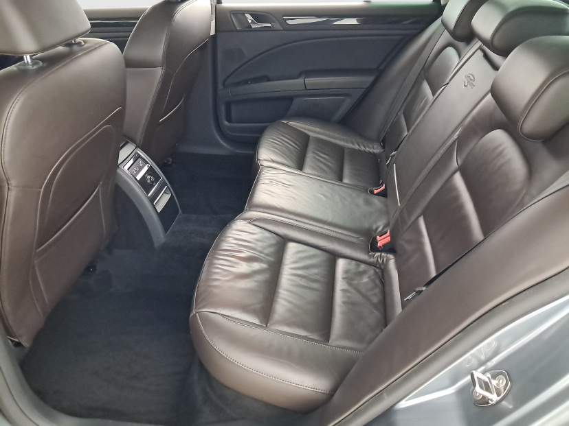 Škoda Superb, 2012