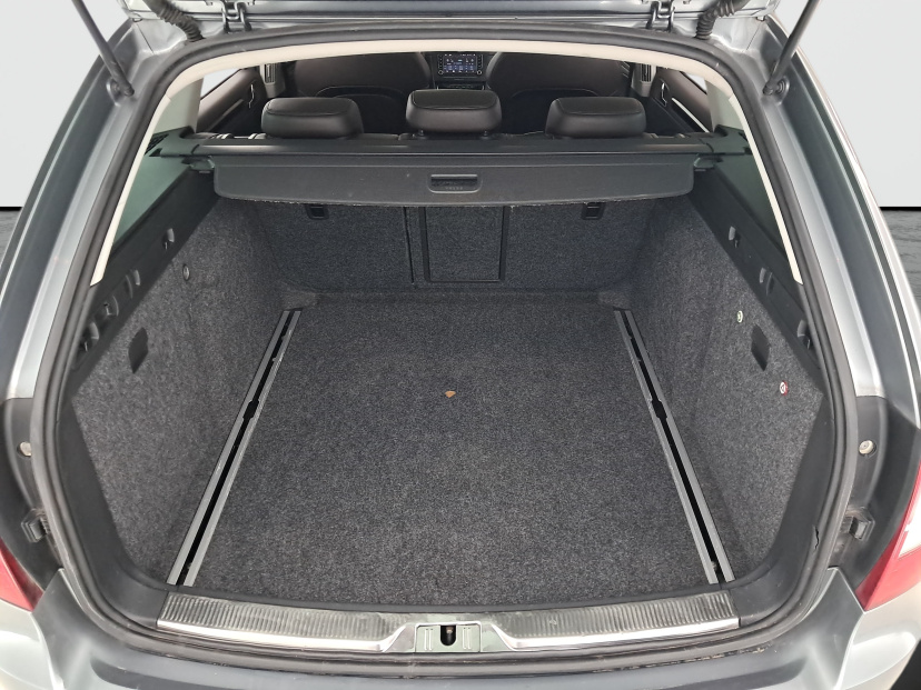 Škoda Superb, 2012