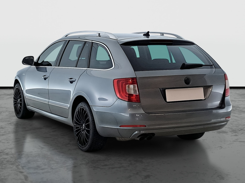 Škoda Superb, 2012