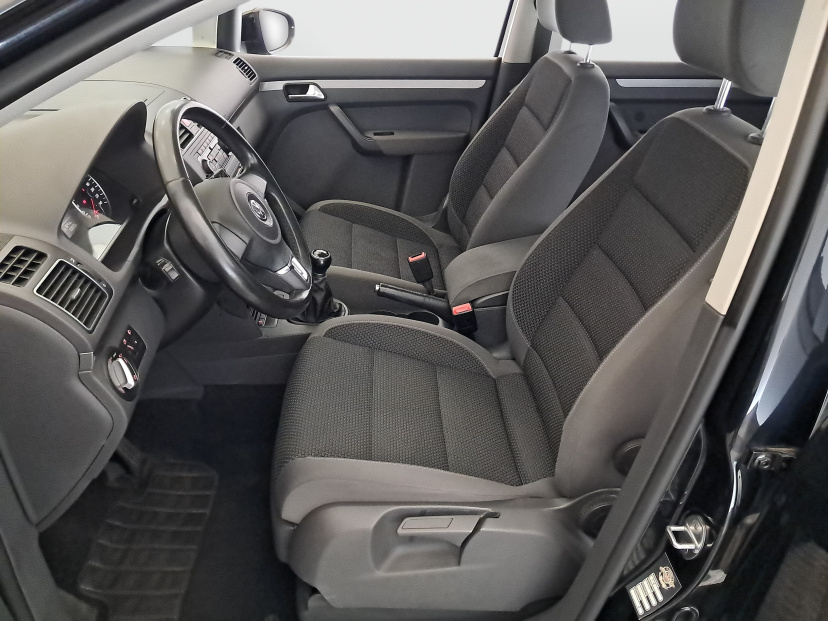 Volkswagen Touran, 2011