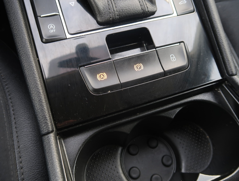 Škoda Superb, 2015