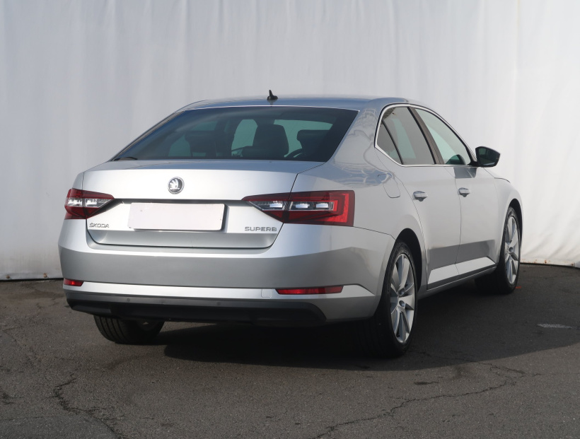 Škoda Superb, 2015
