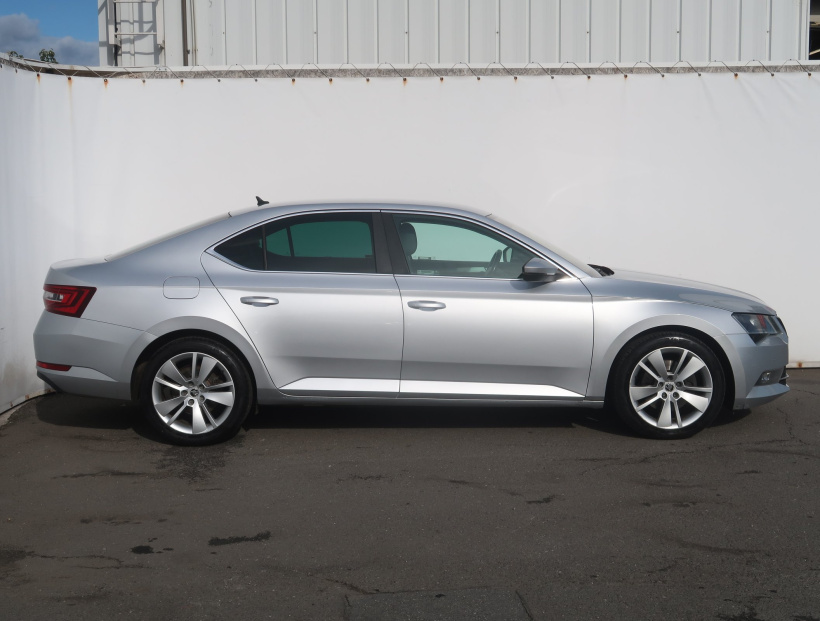 Škoda Superb, 2015