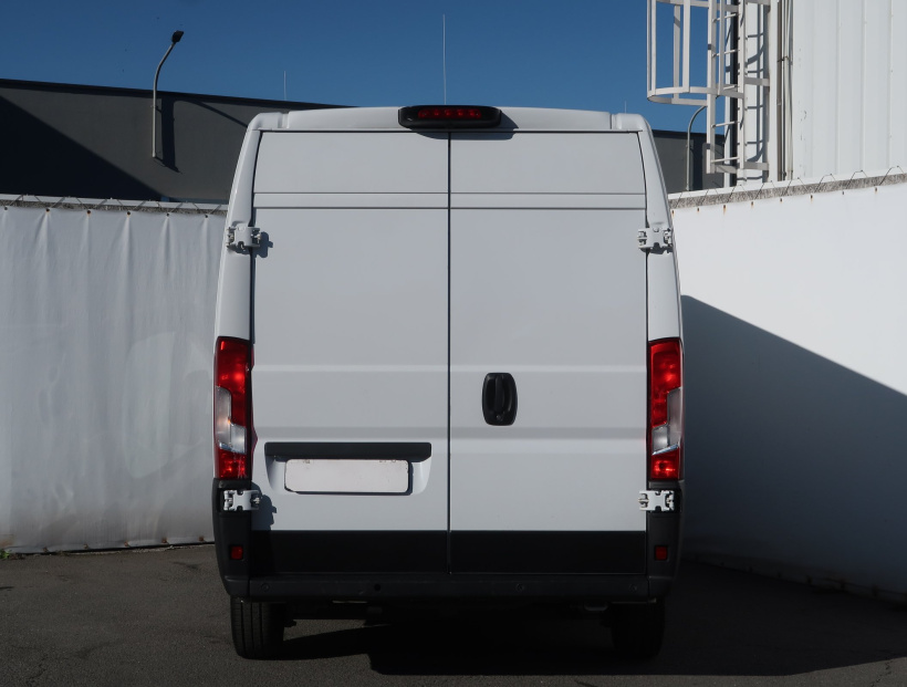 Opel Movano, 2023