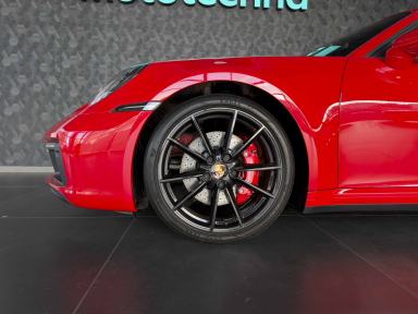 Porsche 911 - 2024