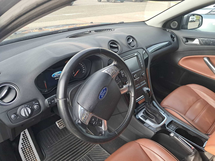 Ford Mondeo, 2011