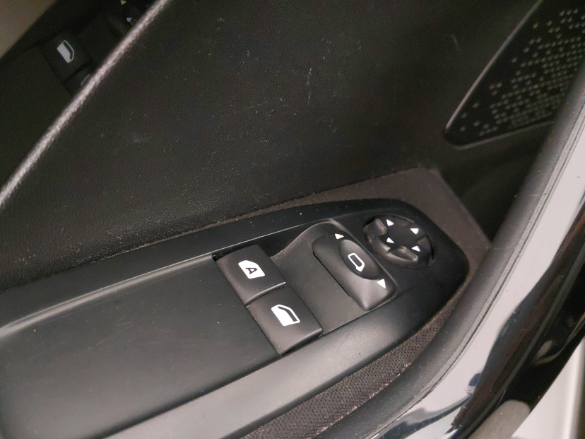 Peugeot 2008, 2014