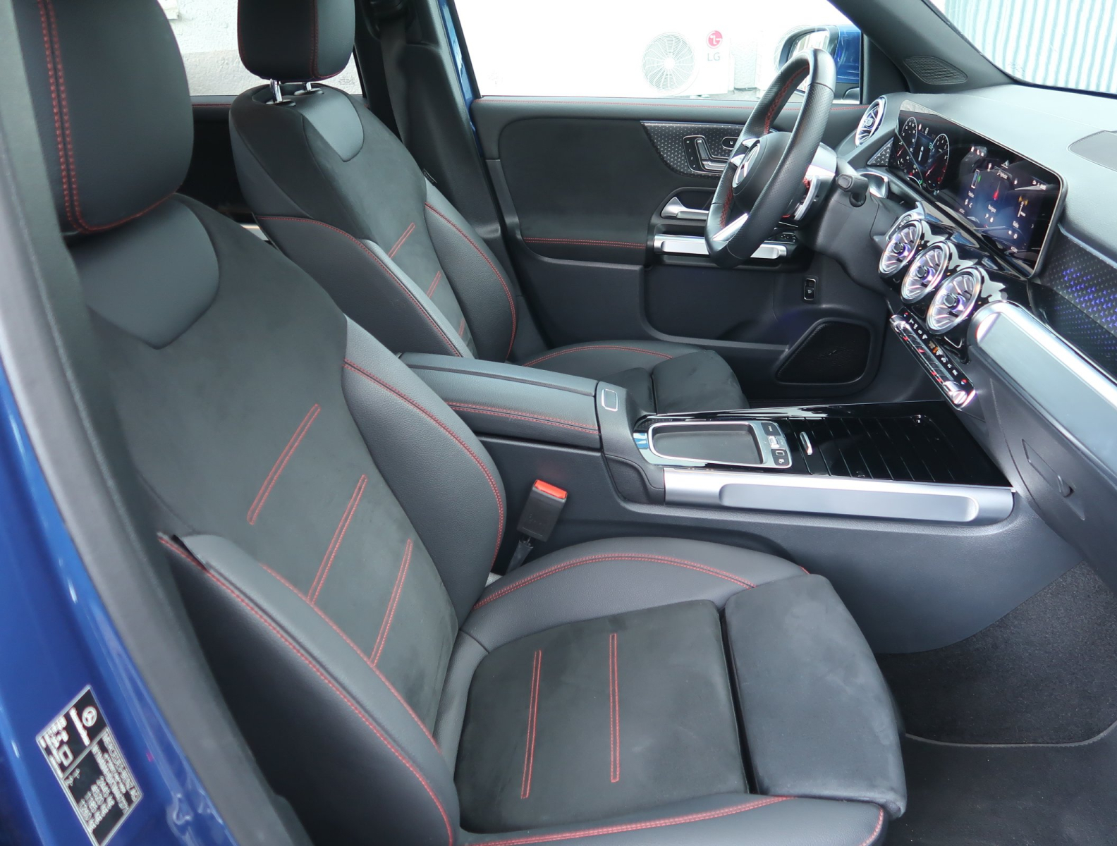 Mercedes-Benz GLB - 2025
