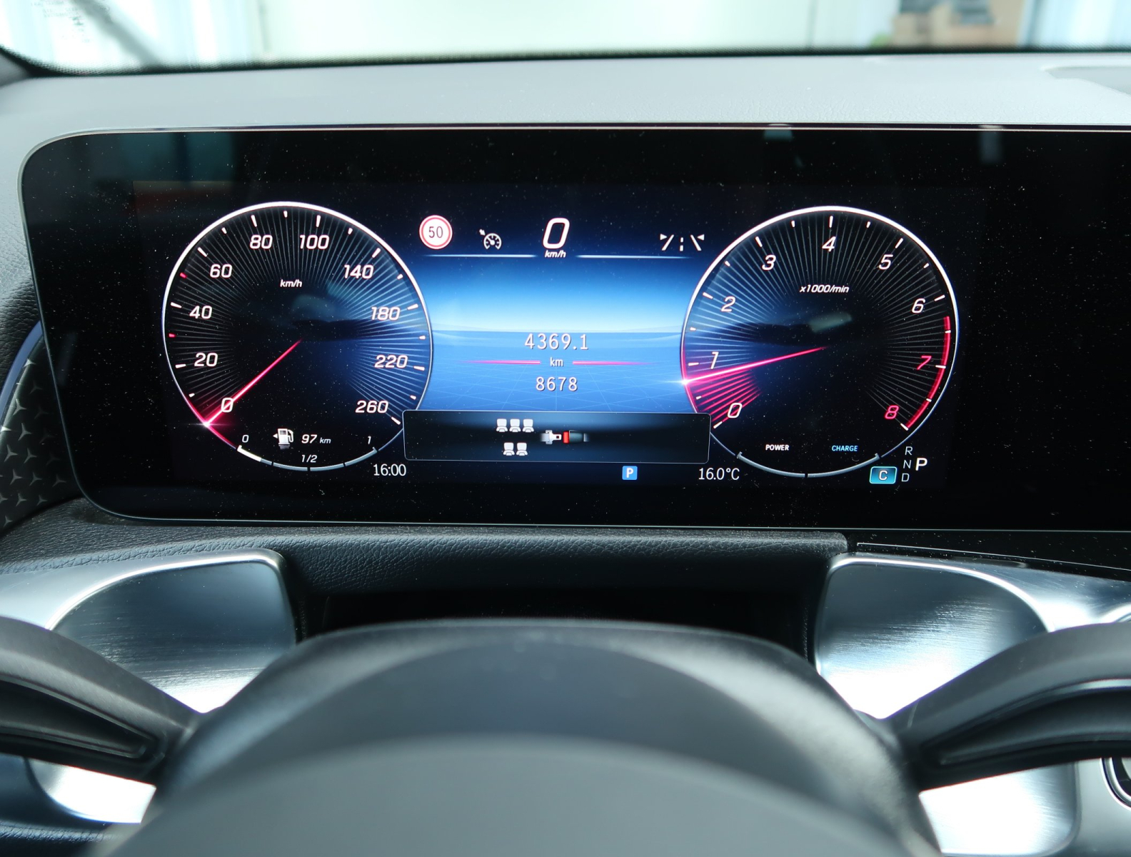 Mercedes-Benz GLB - 2025