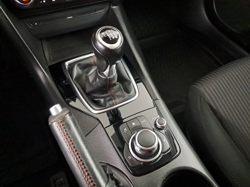 Mazda 3, 2016