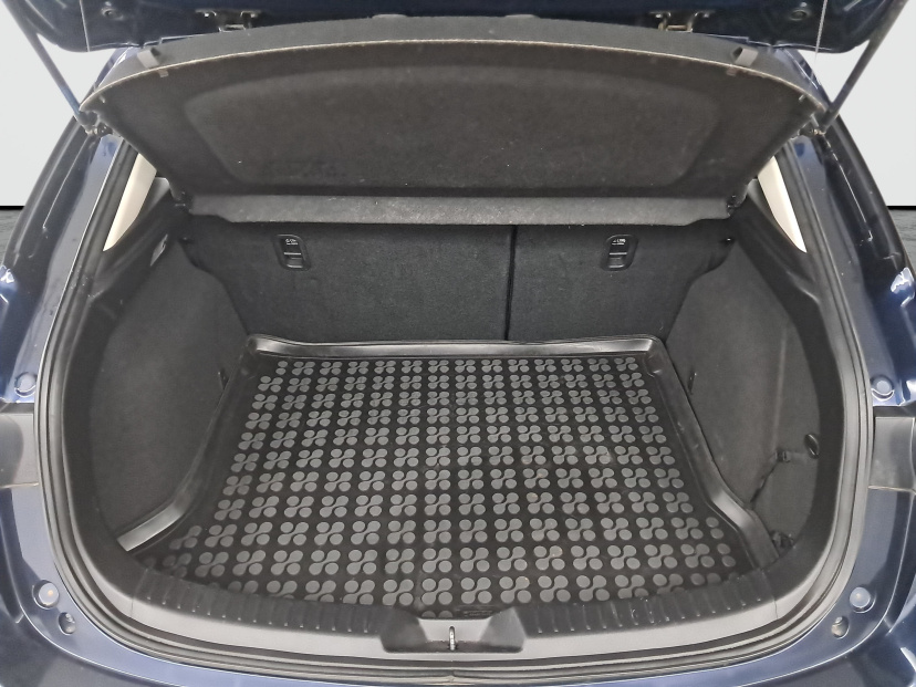 Mazda 3, 2016