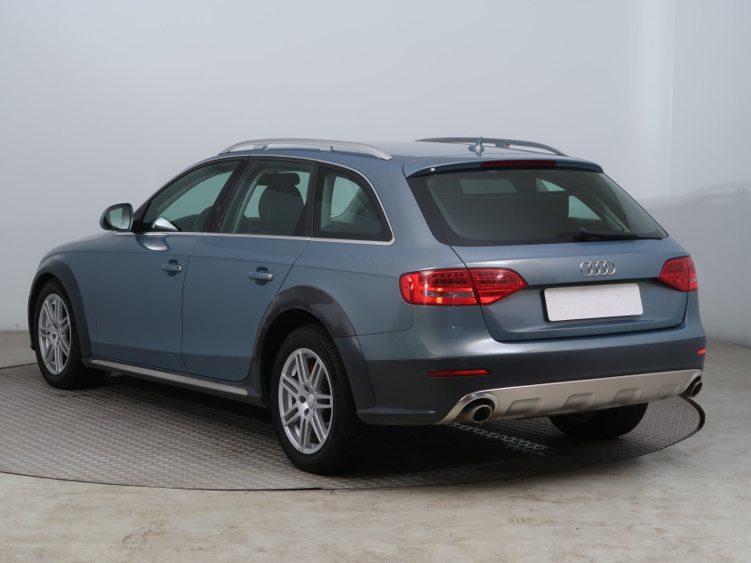 Audi A4 Allroad, 2010