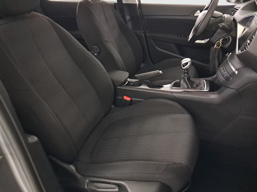Peugeot 308, 2015