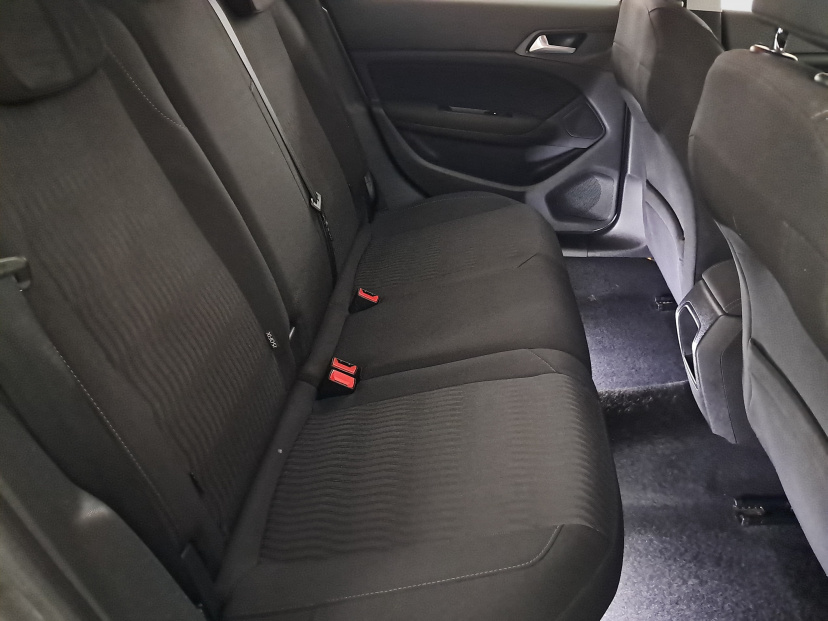 Peugeot 308, 2015