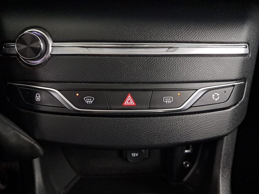 Peugeot 308, 2015