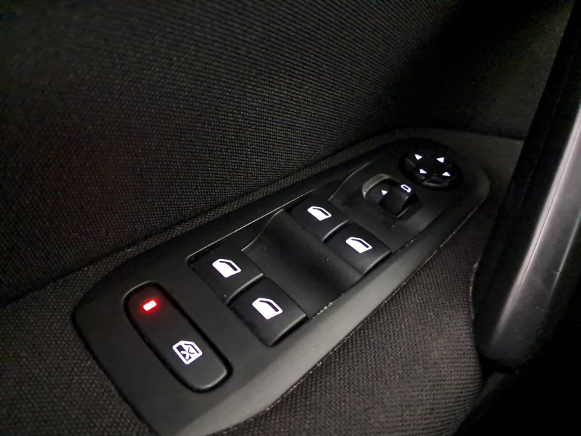 Peugeot 308, 2015