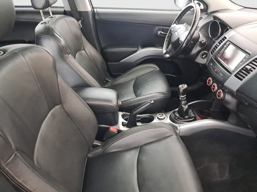 Mitsubishi Outlander, 2011