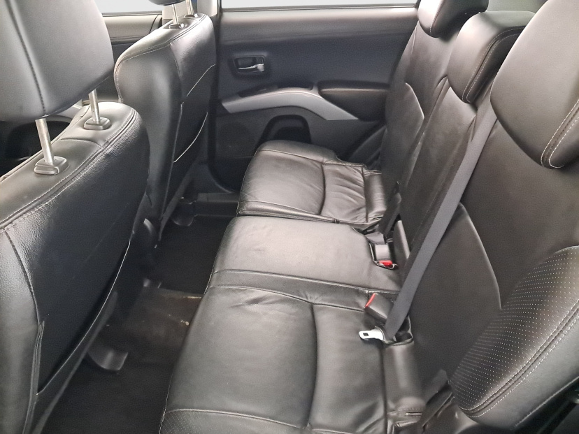 Mitsubishi Outlander, 2011