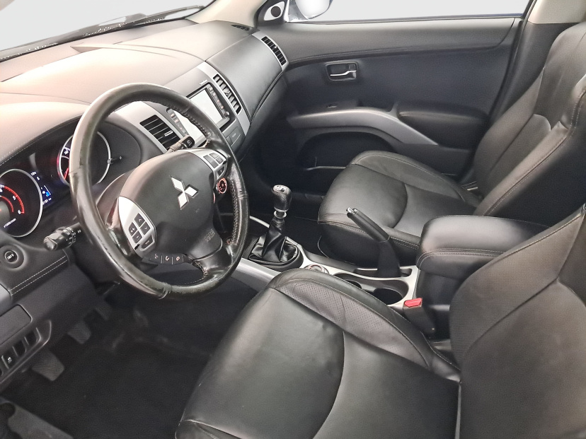 Mitsubishi Outlander, 2011