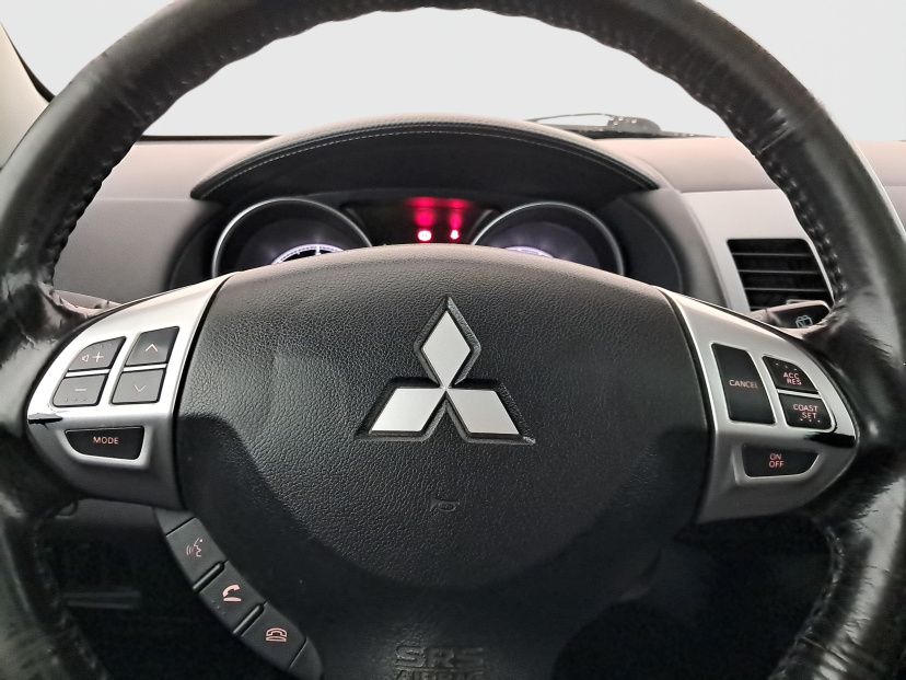 Mitsubishi Outlander, 2011