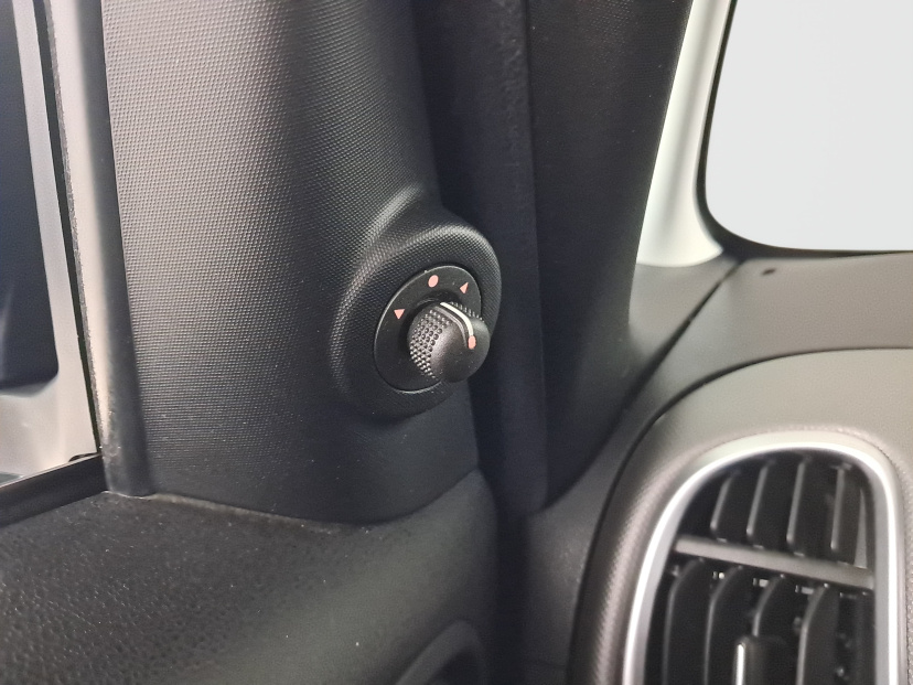 Fiat 500L, 2015